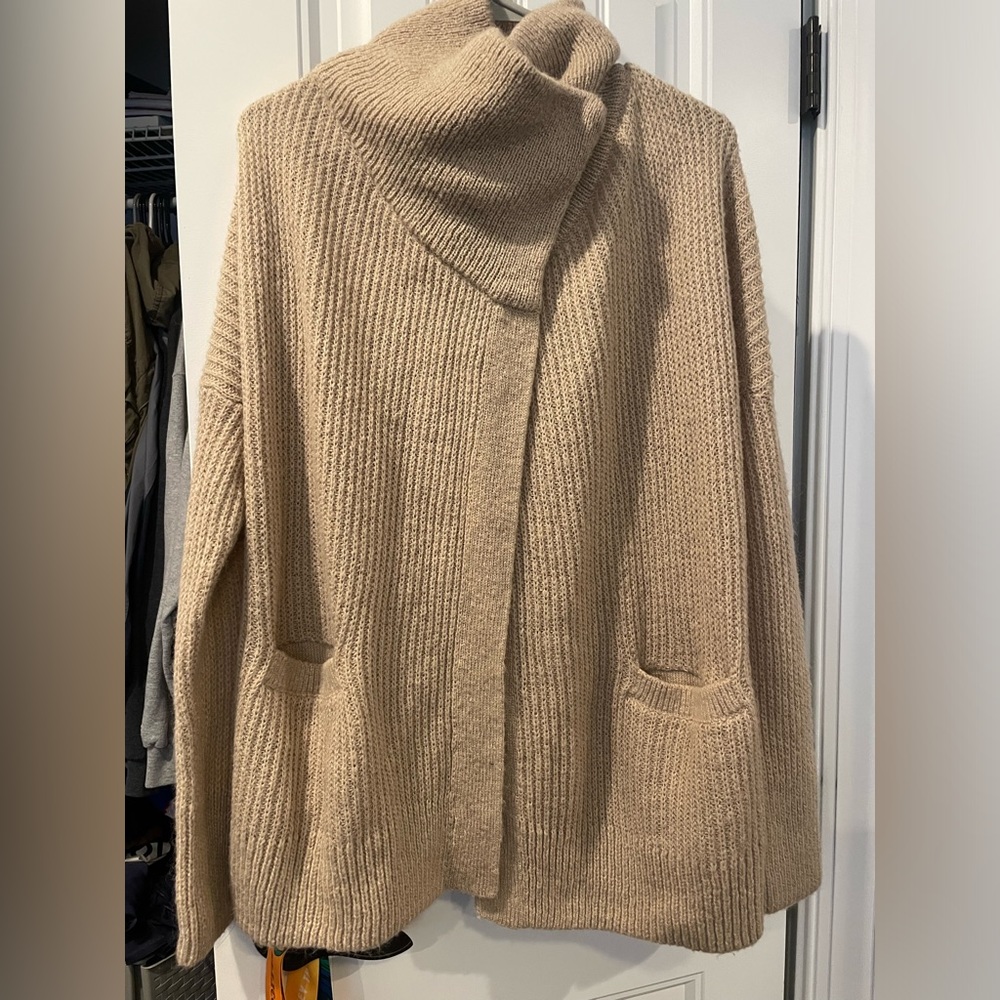 Abercrombie & Fitch sweater cardigan
